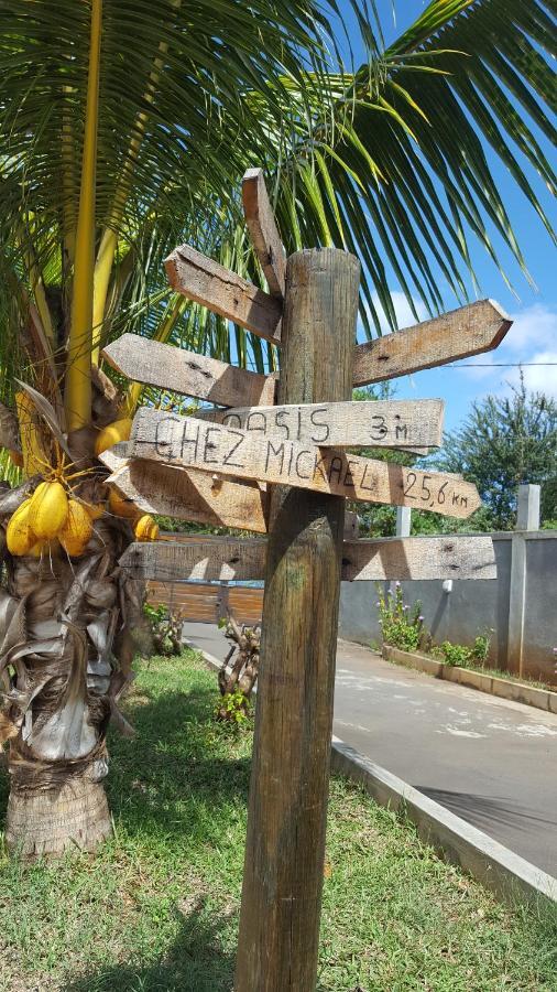 Aux Plaisirs De La Vie Chambre Chez L Habitant Flic-en-Flacq Exterior foto